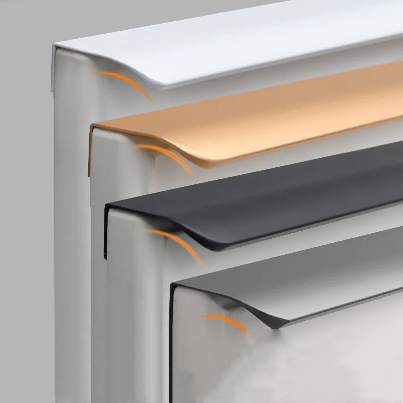 Kitchen Appliances In White - Armoire de cuisine dorée, porte de