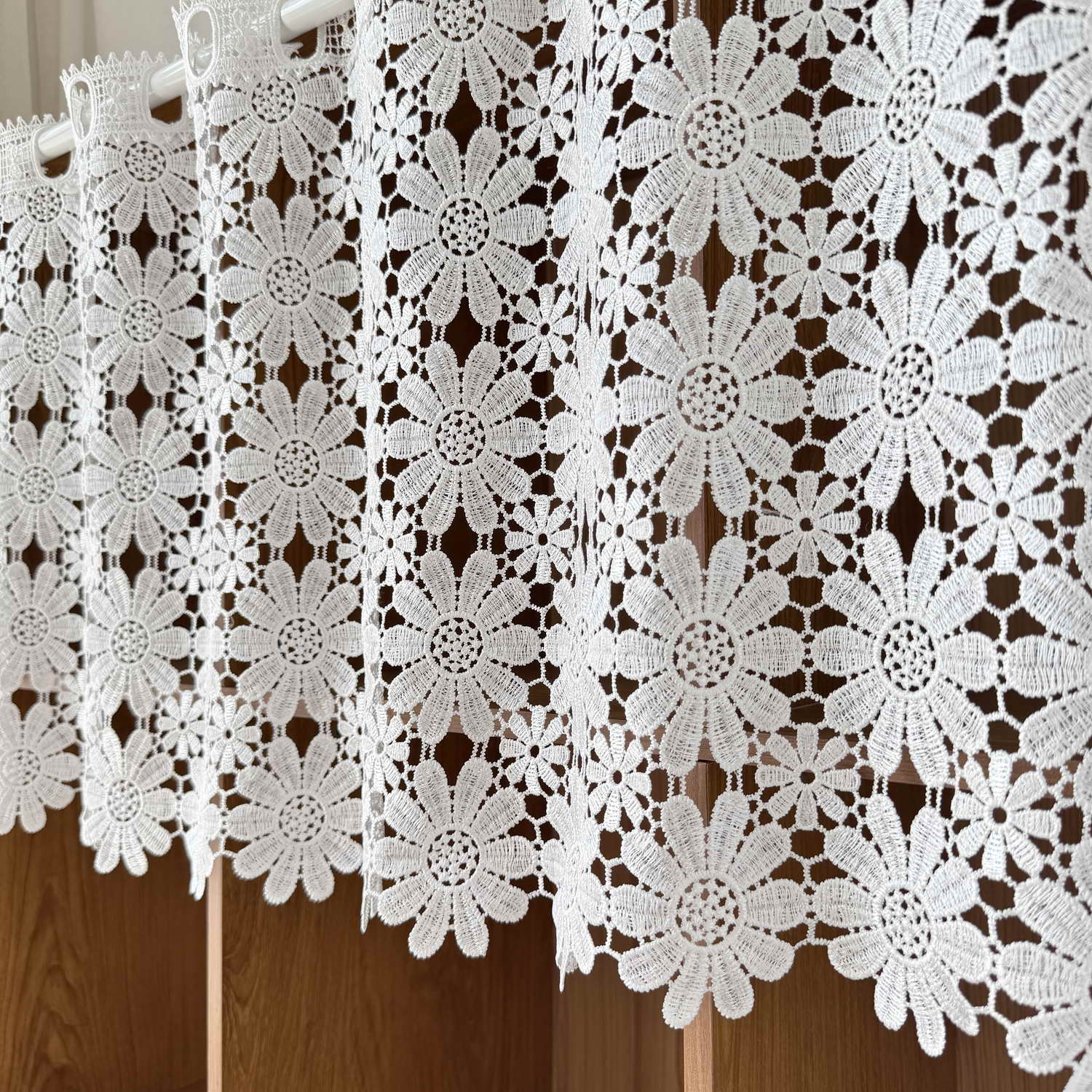 Kitchen Appliances In White - Rideau en dentelle florale romantique blanc,